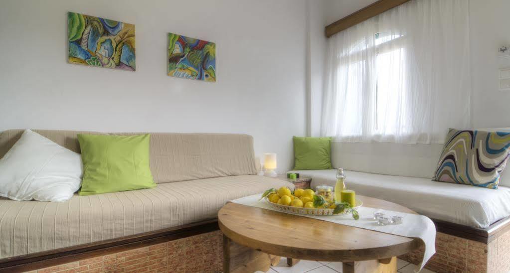 Elia & Tina Apartments Hersónissos Extérieur photo
